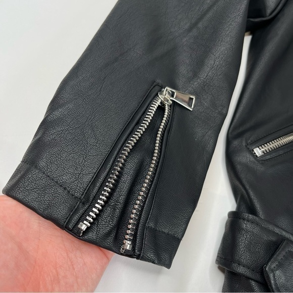 Prettylittlething Black Faux Leather Oversized Longline Belted Biker Jacket - Picture 10 of 15